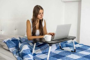 Best Laptop Desks for Bed